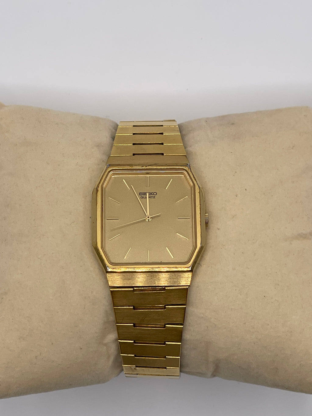Pre-Owned Vintage 1984 Seiko 6530-5230 14 Karat Gold Slim Tank Quartz Watch