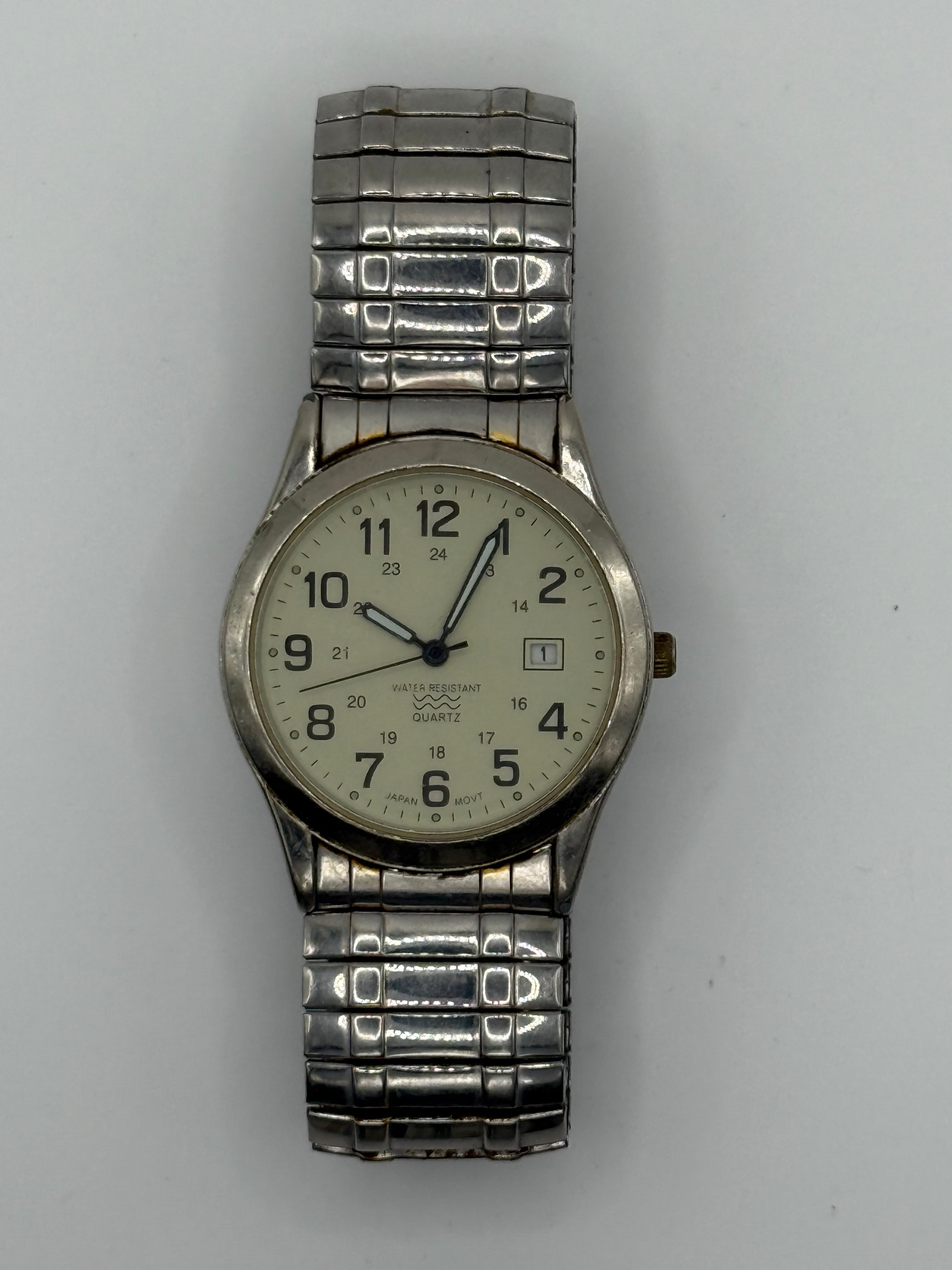 Vintage Japanese Quartz Field Watch – Cream Dial, Date Display - Pre-Owned