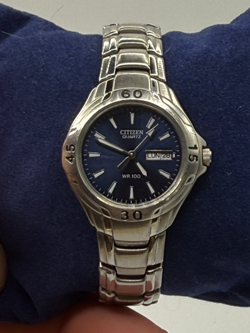 Citizen Men’s Quartz Stainless Steel Blue Dial Day-Date Watch – WR100 – Vintage Sport - 1990s-2000’s - Pre-Owned