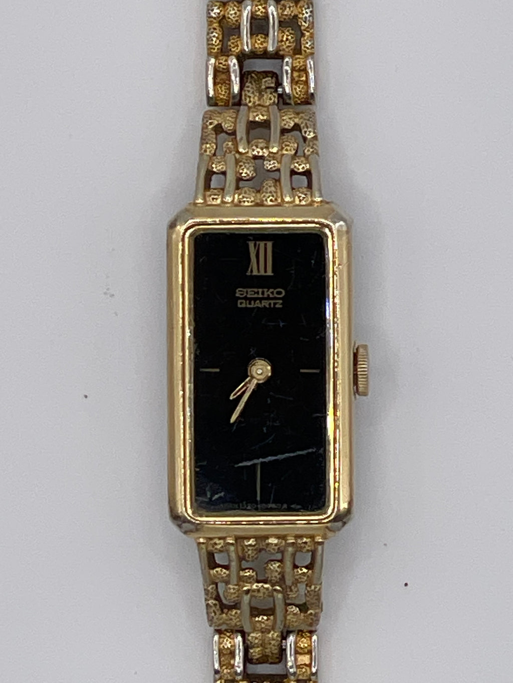 Vintage Seiko Quartz Rectangular Gold-Tone Women’s Watch – Black Dial (Ref. 1320-5249) - Pre-Owned