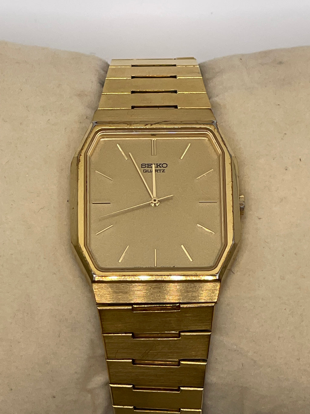 Pre-Owned Vintage 1984 Seiko 6530-5230 14 Karat Gold Slim Tank Quartz Watch