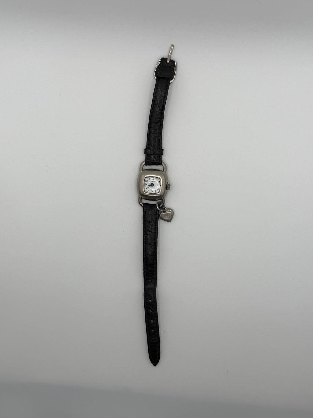 Fossil Ladies Late 1990’s-Early 2000 Silver-Tone Watch with Heart Charm – Vintage Inspired Design - Pre-Owned