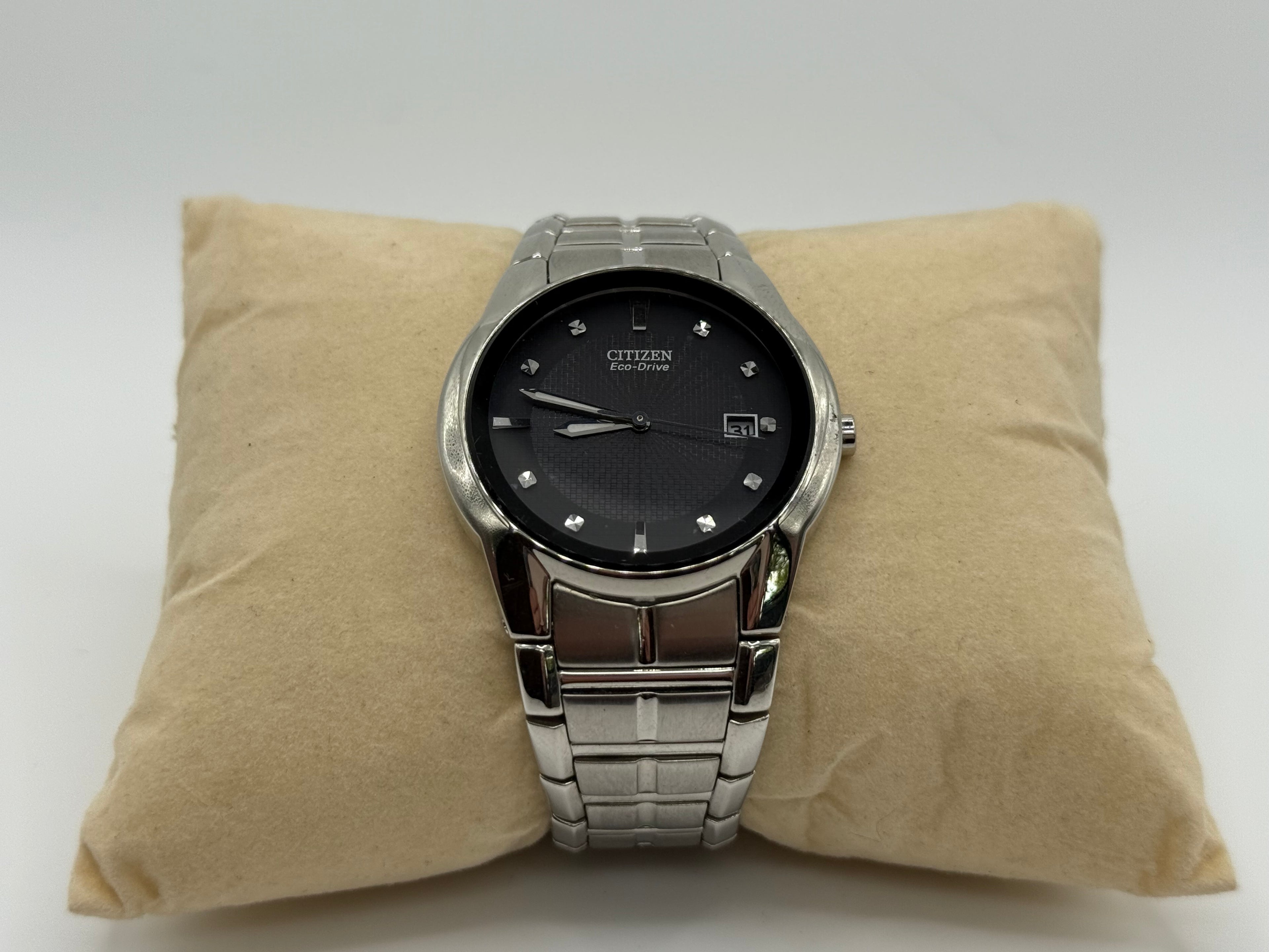 Citizen Eco-Drive Stainless Steel Black Dial Date Watch - 2000’s-2010’s - Pre-Owned