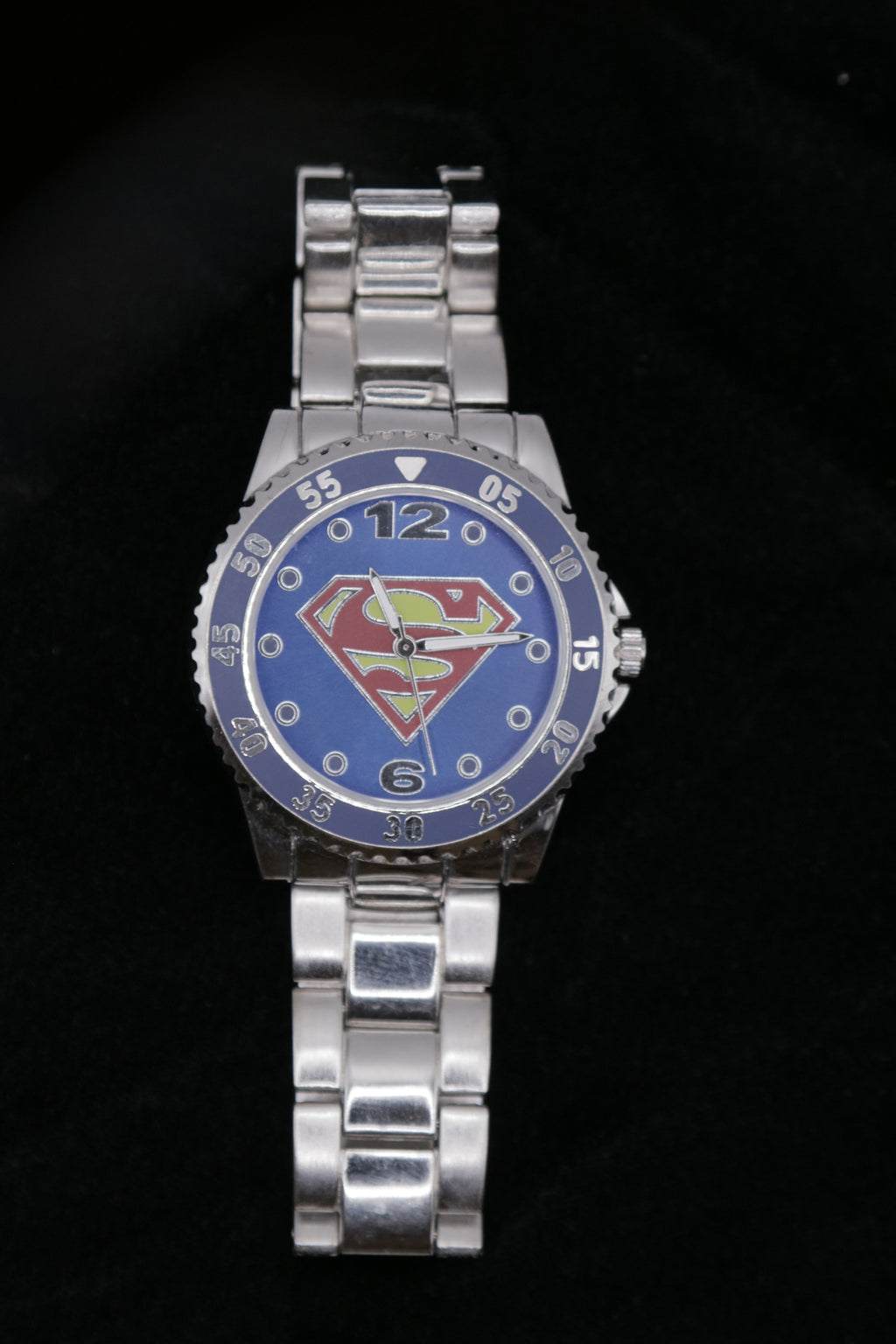 Superman Blue Dial Quartz Wristwatch – Silver Tone Bracelet – DC Comics Fan Collectible - Pre-Owned