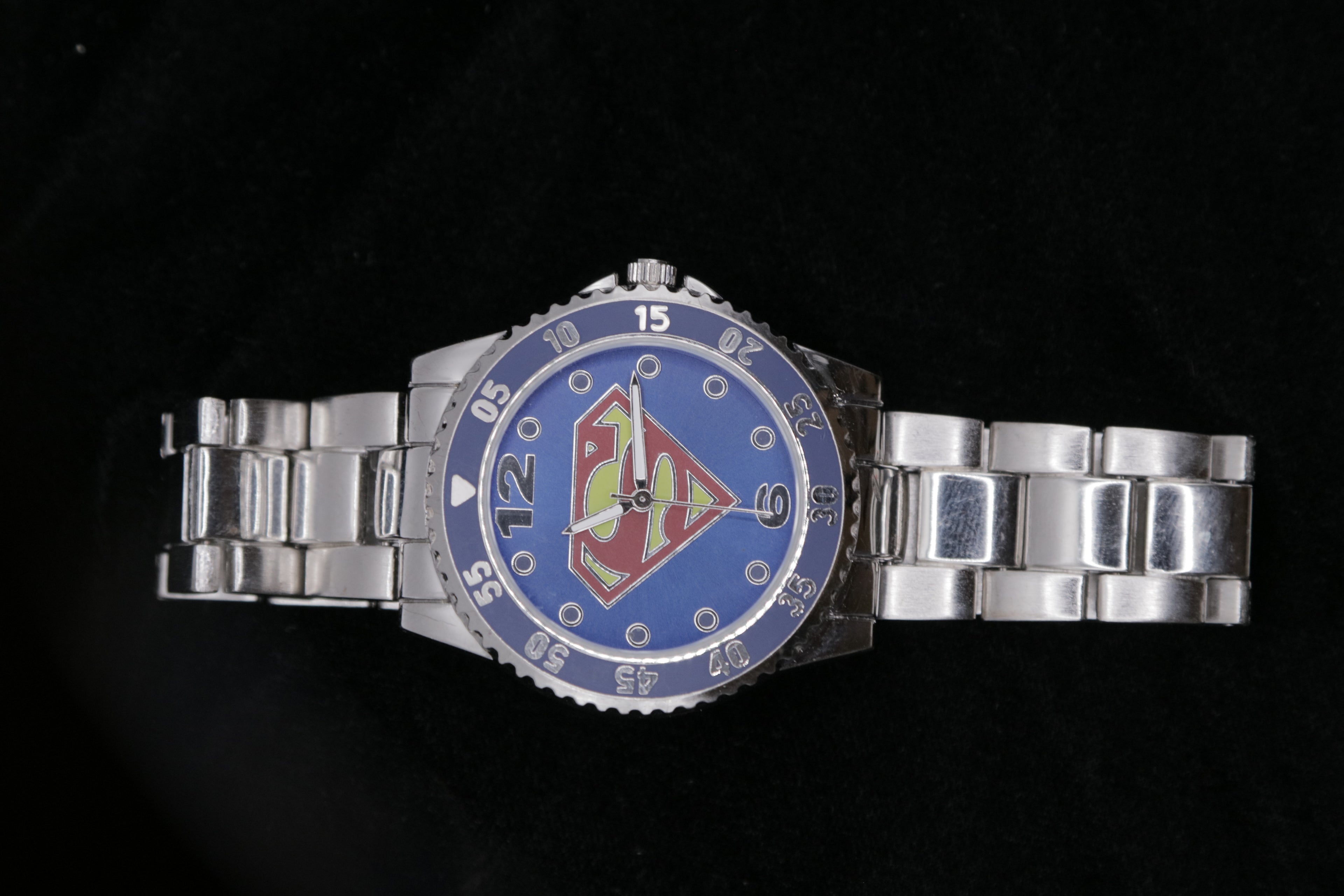 Superman Blue Dial Quartz Wristwatch – Silver Tone Bracelet – DC Comics Fan Collectible - Pre-Owned