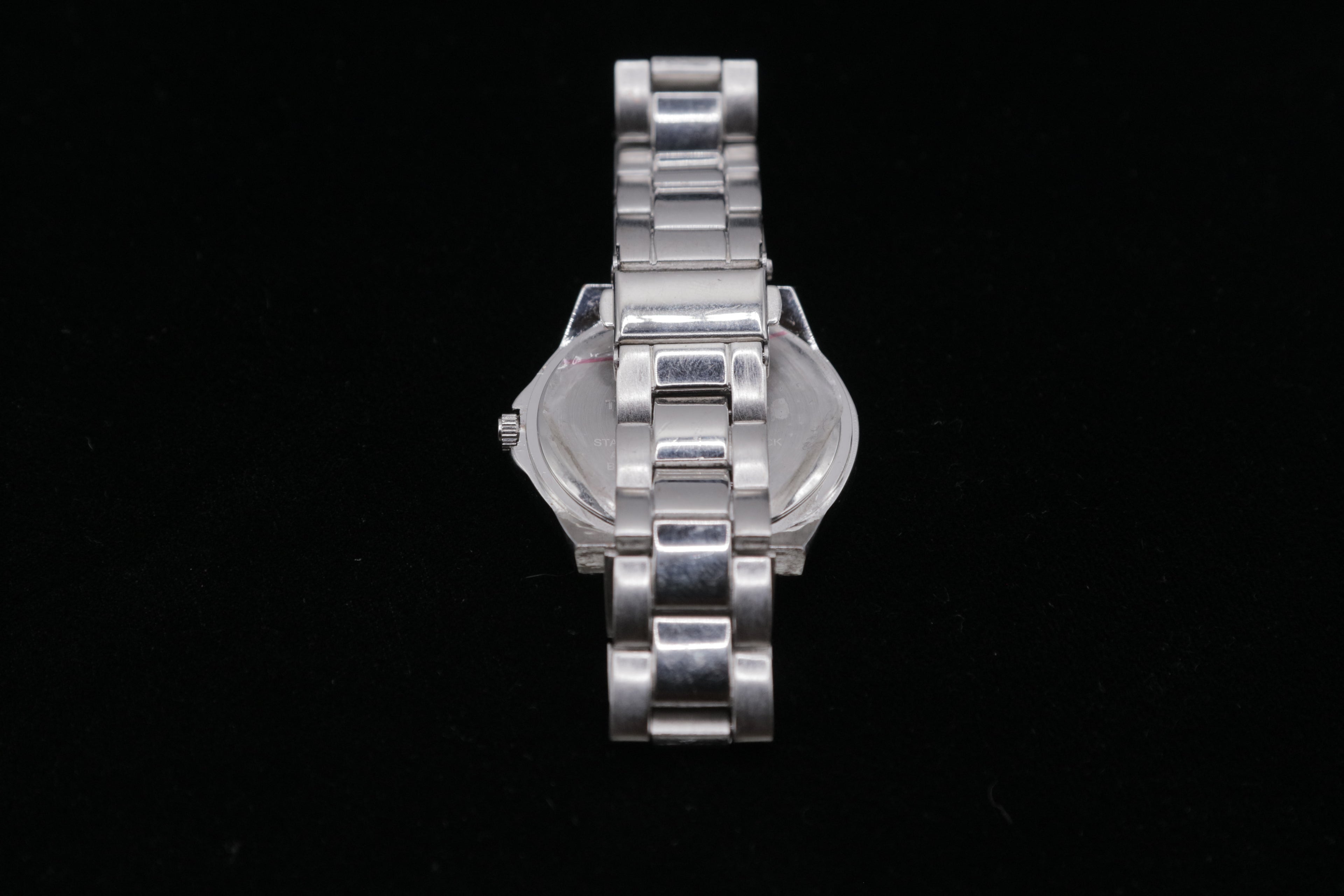 Superman Blue Dial Quartz Wristwatch – Silver Tone Bracelet – DC Comics Fan Collectible - Pre-Owned