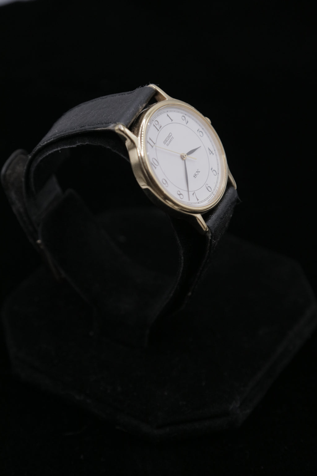 Vintage Seiko Quartz Late 1980s-Early 1990’s Dress Watch – Ref. 5Y31-7000 | Gold-Tone Minimalist | Japan Made - Pre-Owned