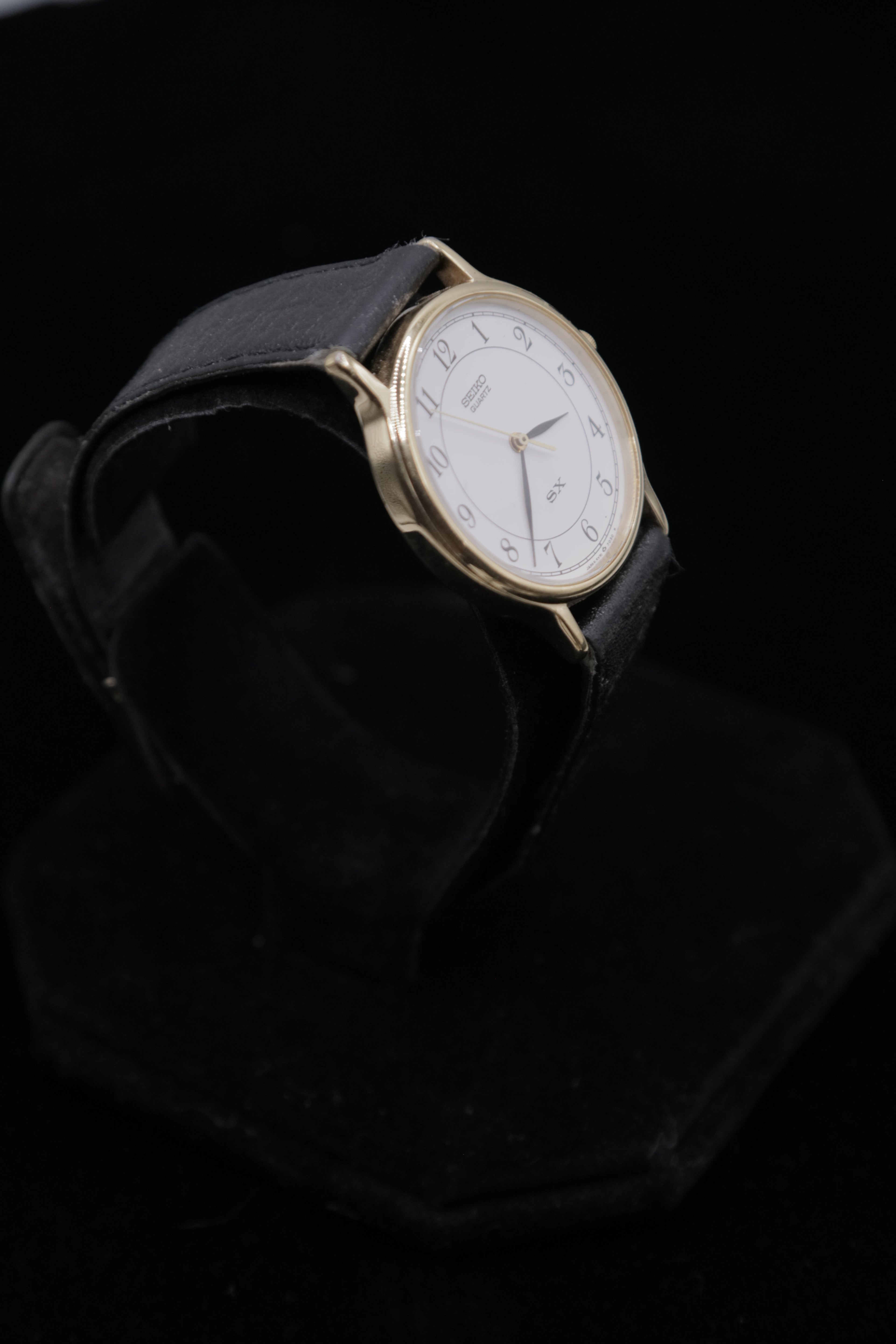 Vintage Seiko Quartz Late 1980s-Early 1990’s Dress Watch – Ref. 5Y31-7000 | Gold-Tone Minimalist | Japan Made - Pre-Owned