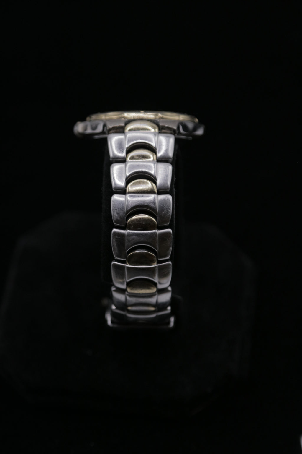 Citizen Quartz Stainless Steel Vintage Men's Watch – Date Display – Japan Movement