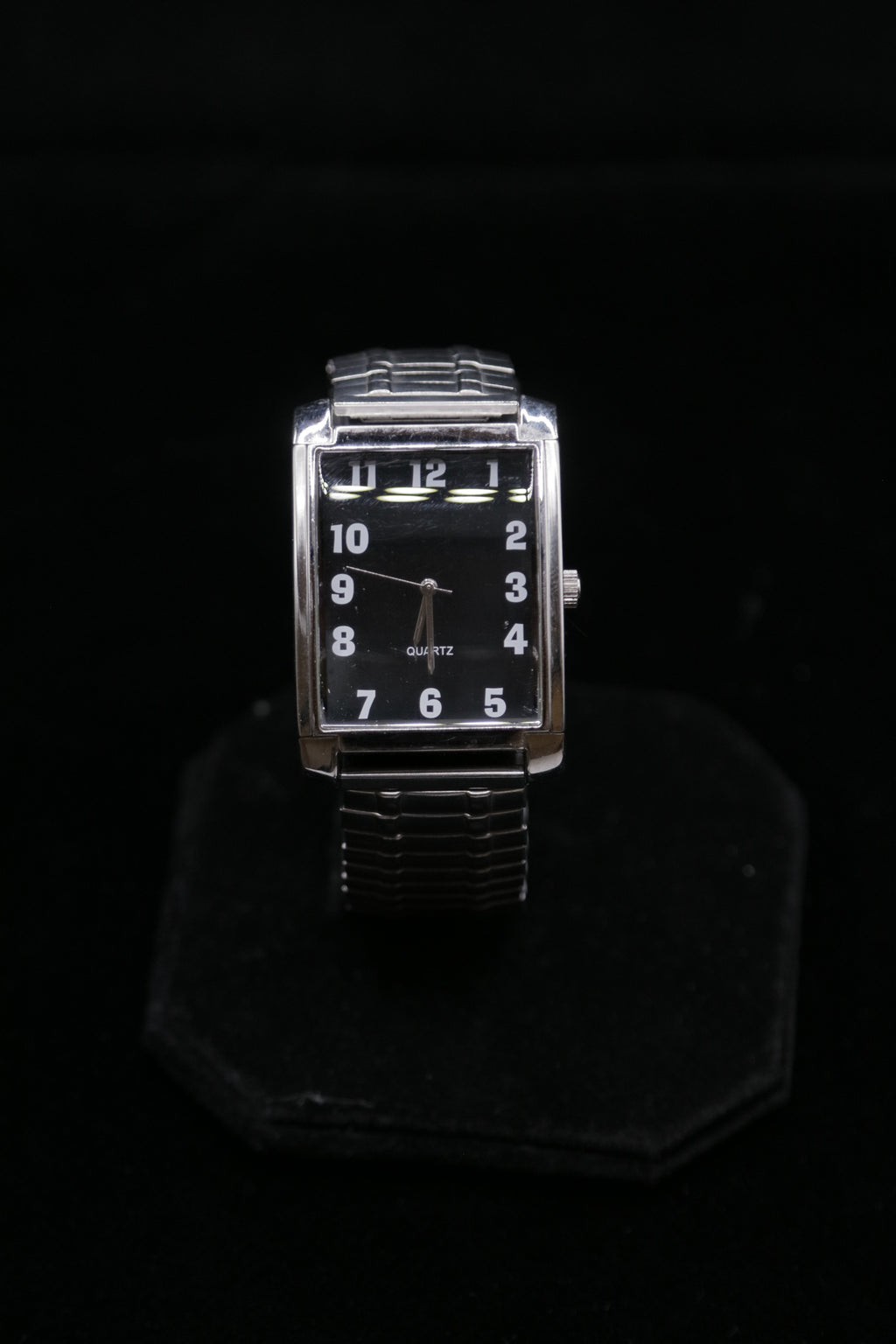 Vintage Quartz Rectangular Dress Watch Black Dial Silver-Tone Stretch Band