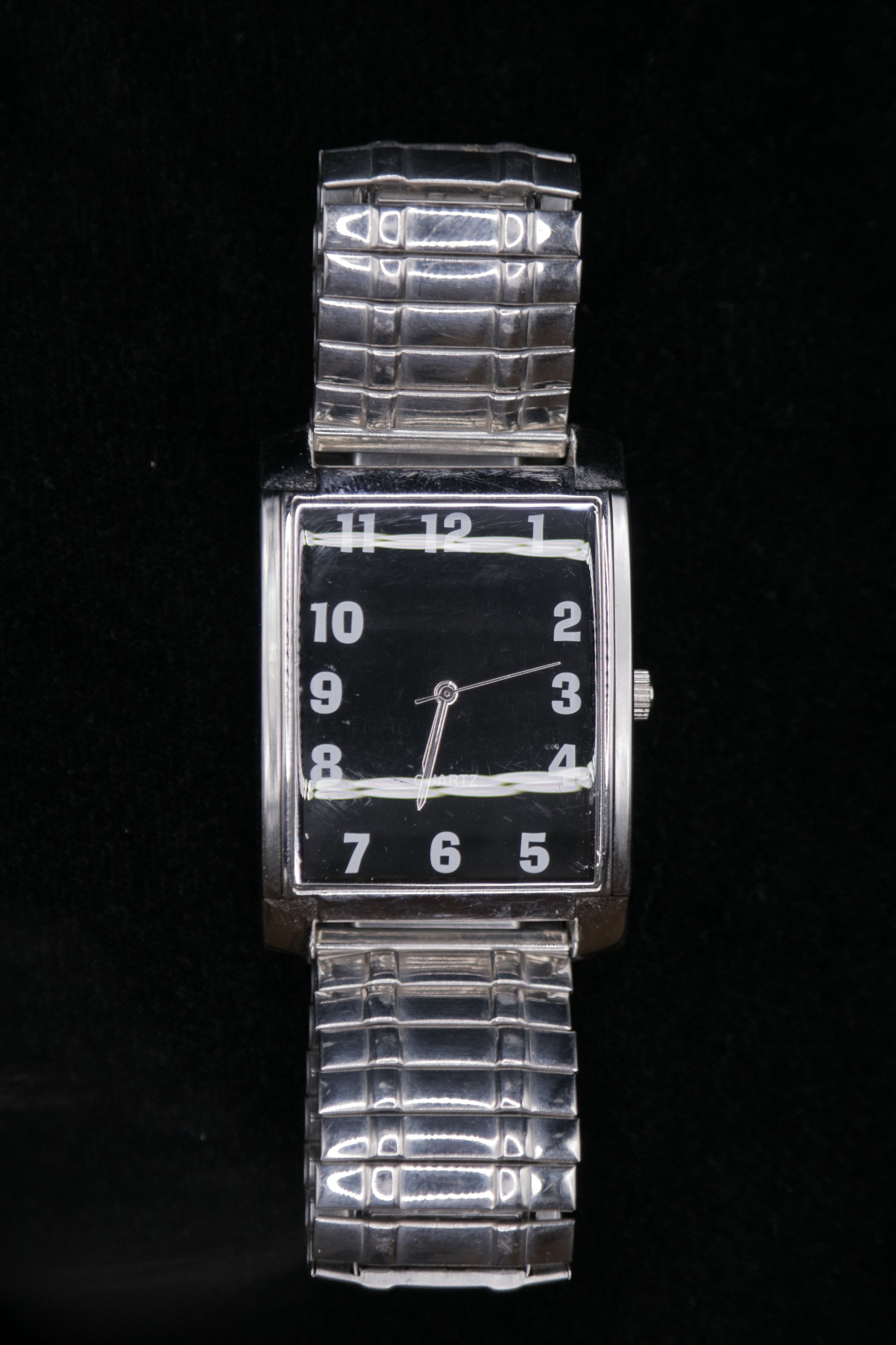 Vintage Quartz Rectangular Dress Watch Black Dial Silver-Tone Stretch Band