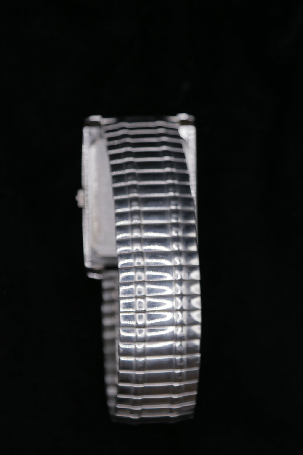 Vintage Quartz Rectangular Dress Watch Black Dial Silver-Tone Stretch Band