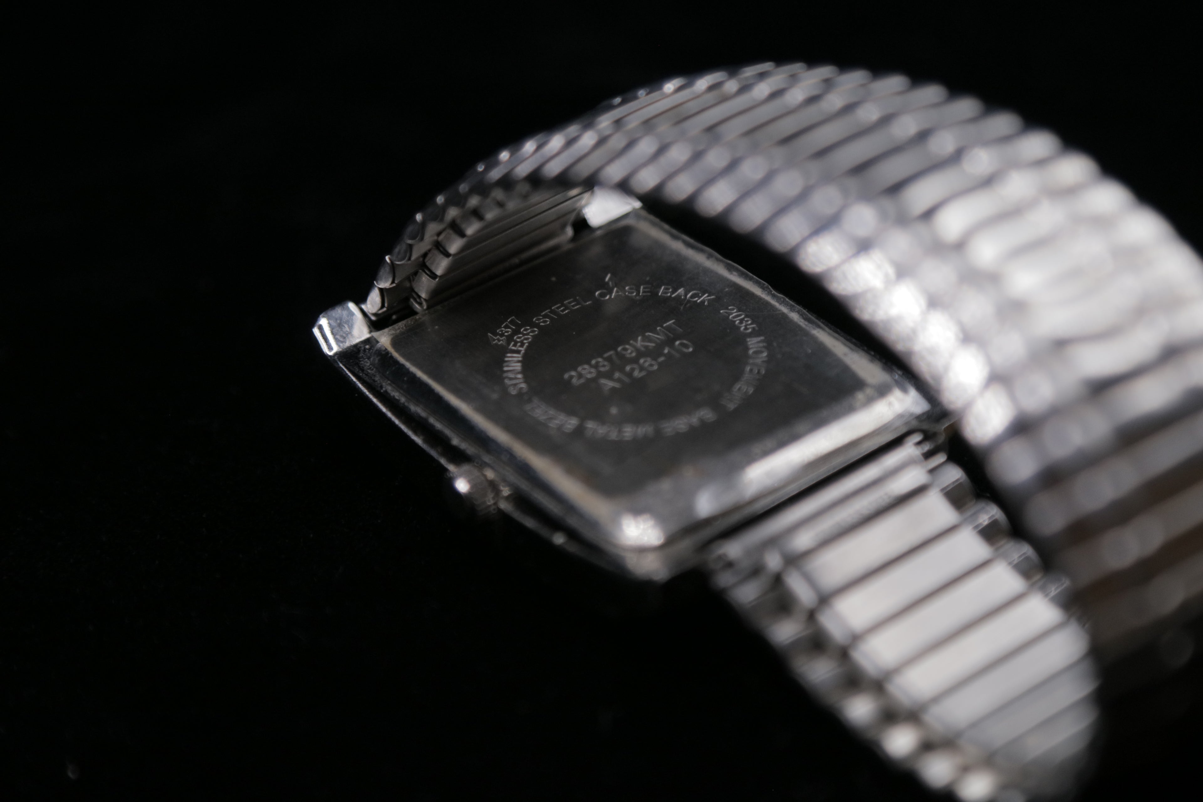 Vintage Quartz Rectangular Dress Watch Black Dial Silver-Tone Stretch Band