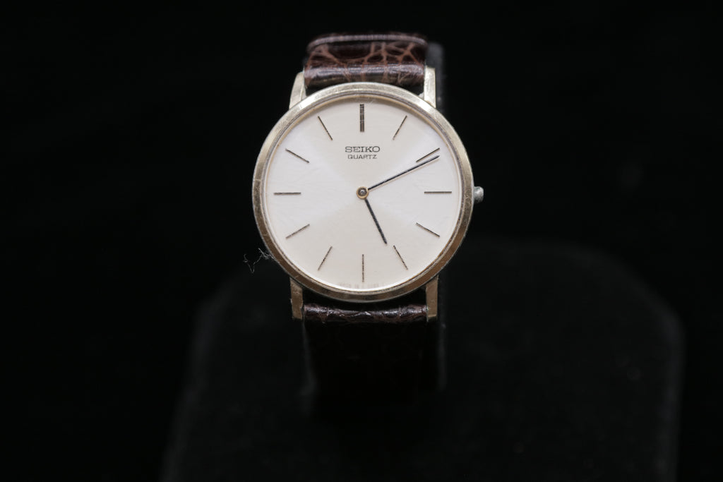 Vintage Seiko Quartz Dress Watch – Model 7800-8049 (1980s) – Gold-Tone Ultra-Thin Minimalist - Pre-Owned