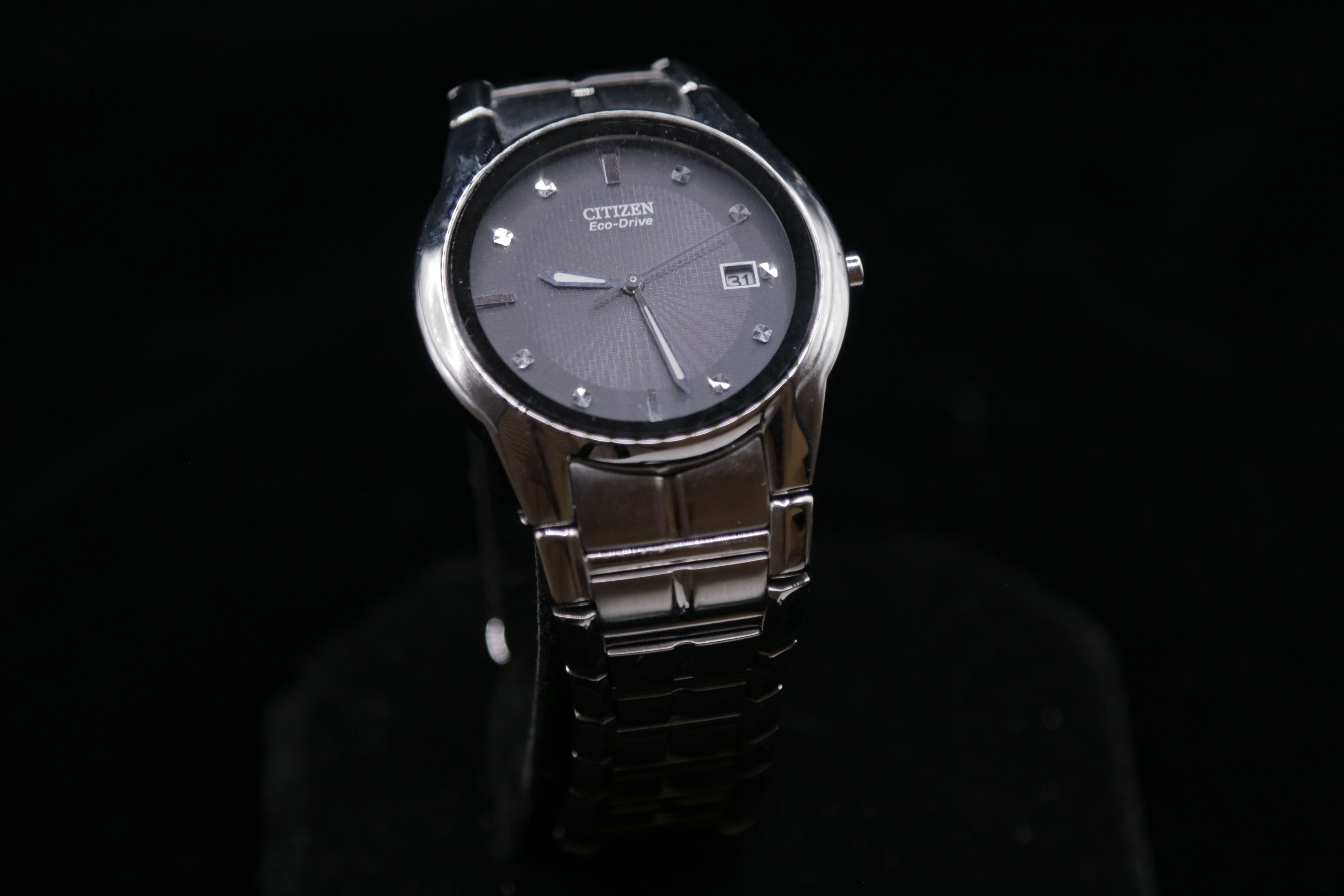 Citizen Eco-Drive Stainless Steel Black Dial Date Watch - 2000’s-2010’s - Pre-Owned