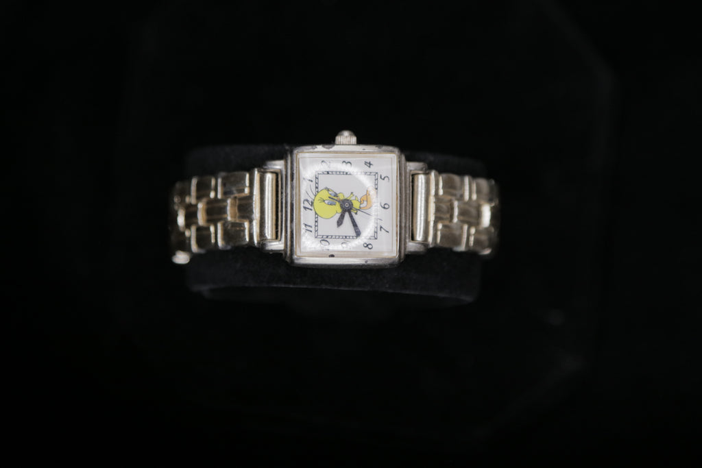 Vintage Tweety Bird Character Bracelet Watch – Silver Tone Quartz Wristwatch