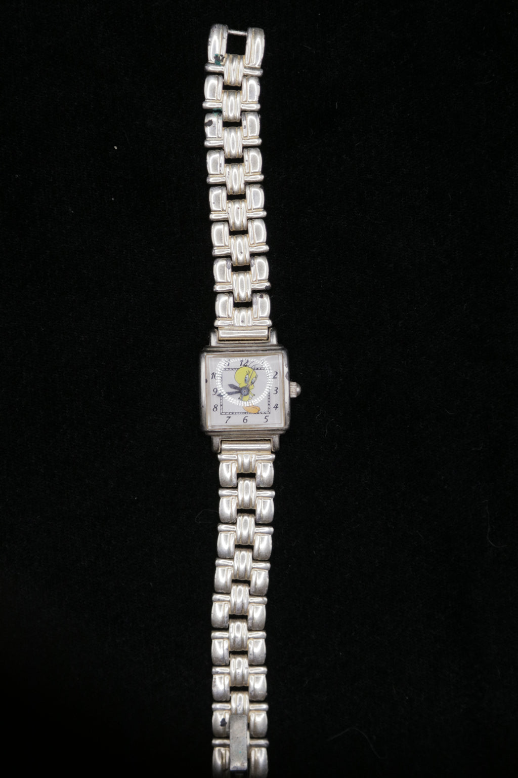 Vintage Tweety Bird Character Bracelet Watch – Silver Tone Quartz Wristwatch