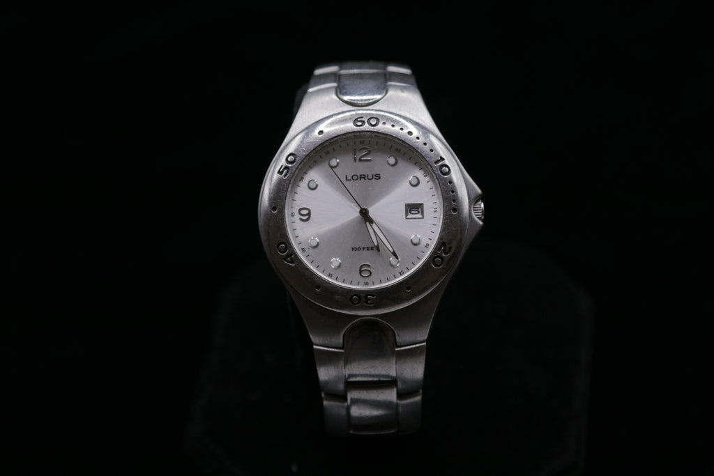 Lorus By Seiko Silver-Tone Quartz Date Watch – 100 Feet Water Resistant