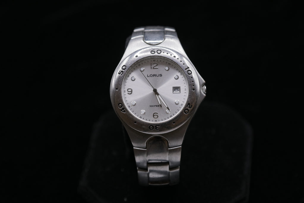 Lorus By Seiko Silver-Tone Quartz Date Watch – 100 Feet Water Resistant