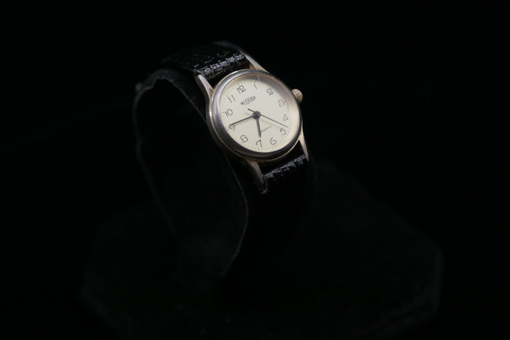 Vintage Medana Ladies Manual Wind Wristwatch – Silver Tone Case White Dial