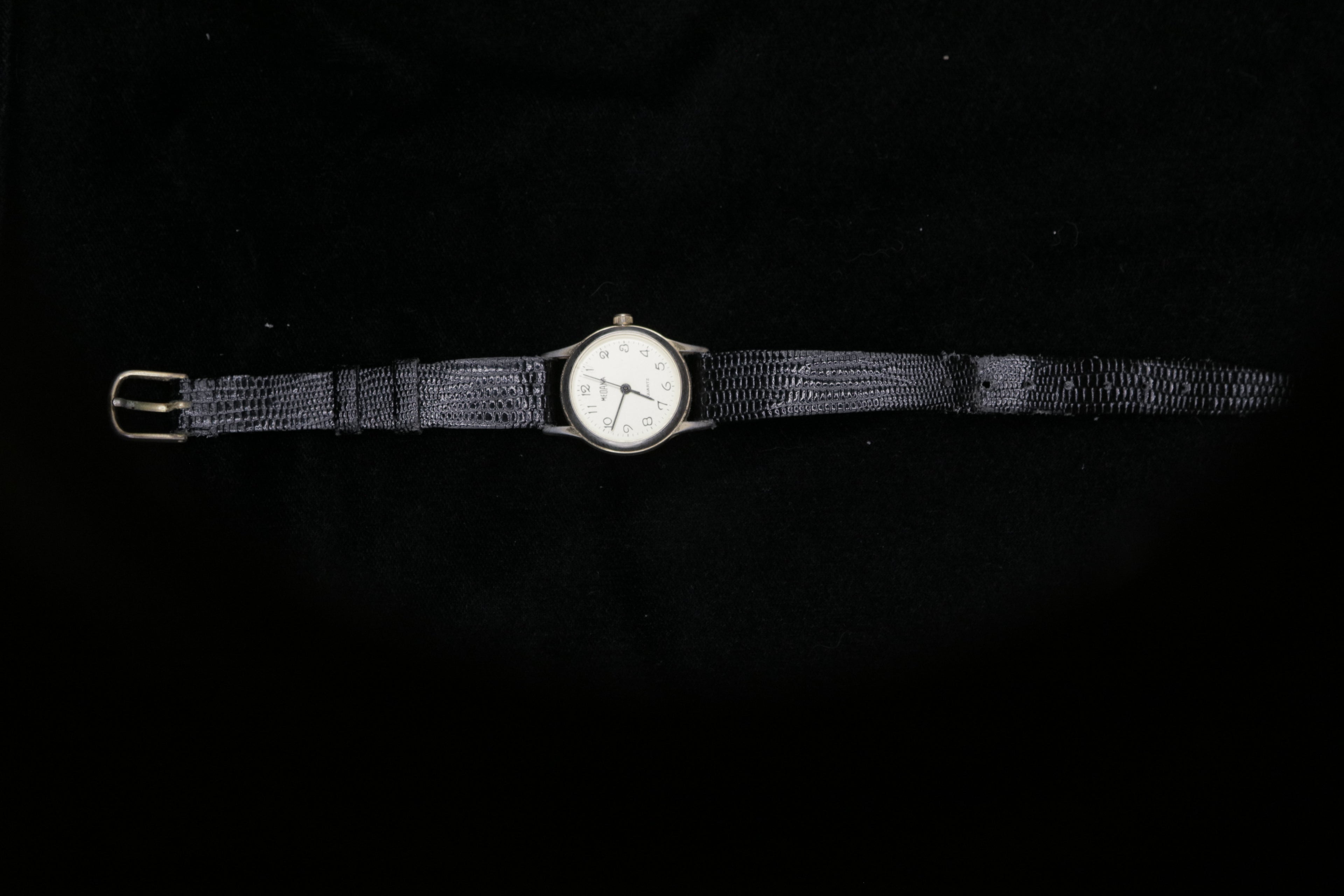 Vintage Medana Ladies Manual Wind Wristwatch – Silver Tone Case White Dial