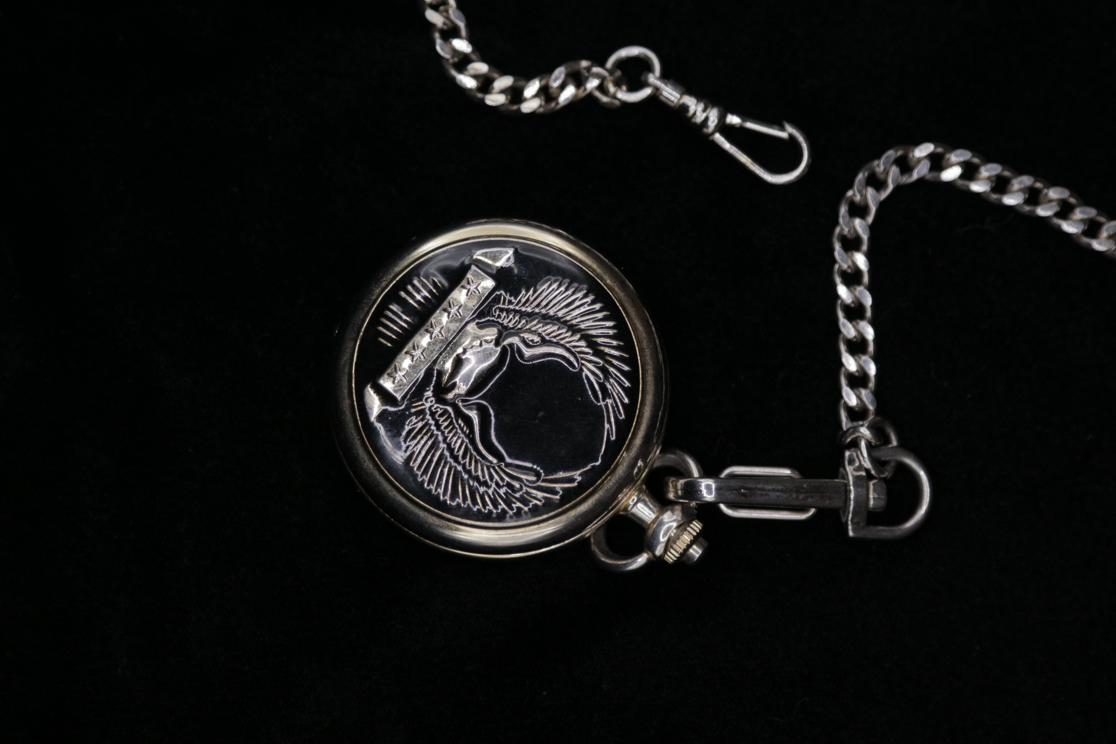 Majesti Quartz Eagle Pocket Watch with Chain – Gold-Tone Patriotic Design - Pre-Owned